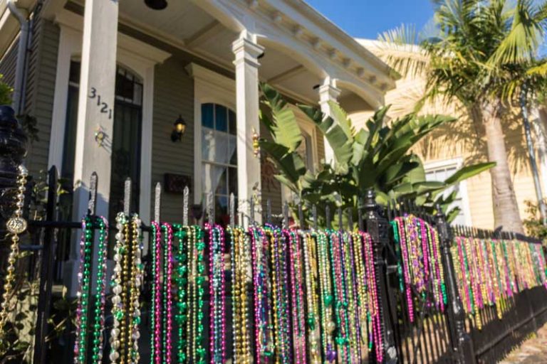 Mardi Gras Beads | © LOT